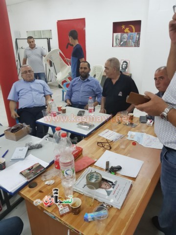الرئيس عادل بدير يزور مقر حملة  فكر بغزة  ويقدم تبرعه السخي لطاقم الحملة ويثنون بالسخاء والزيارة 